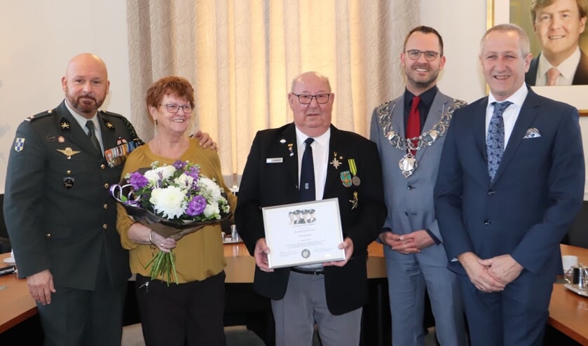 • Hulde voor oorlogsveteraan Arie Langenberg.