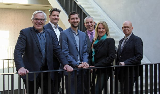 • Cees Taal, Bram Visser, Eelke Kraaijeveld, Marcel Verweij, Lizanne Lanser en Dick van Zanten (v.l.n.r.).
