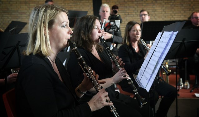 • Het Snertconcert van Excelsior Alblasserdam.
