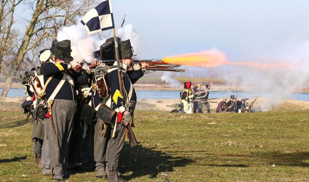• Veldslag bij slot Loevestein
