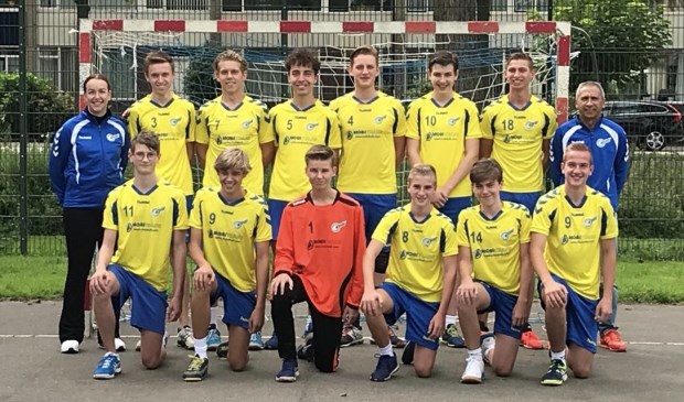 • Teamfoto van DES '72 heren junioren.