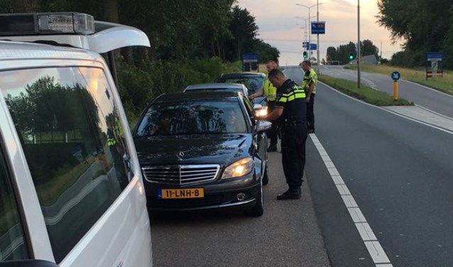 • Archieffoto van een alcoholcontrole op de Edisonweg.