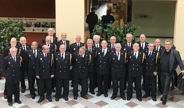 • Het brandweermannenkoor.