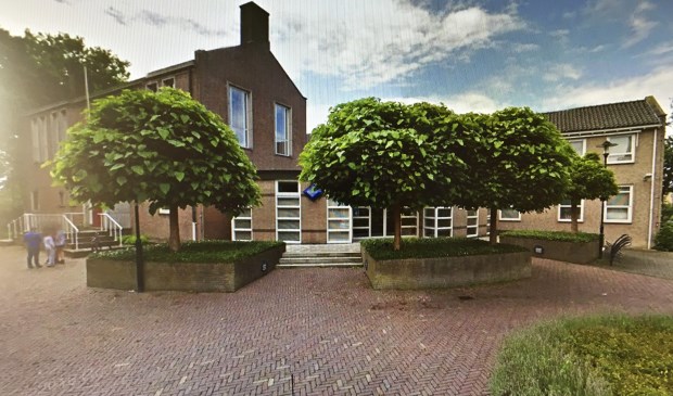 • Het gemeentehuis in Lopik.