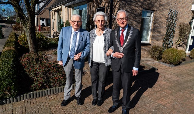 60 Jarig huwelijk echtpaar Den-Hertog-Brouwer