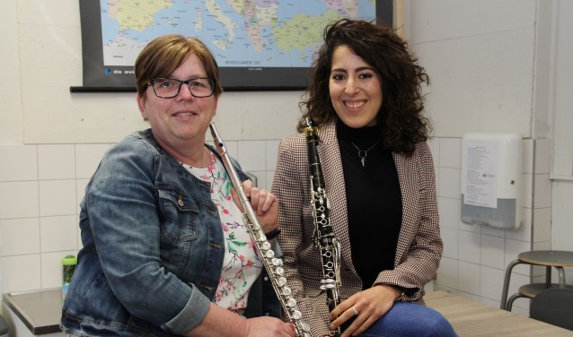 • Marianne (links) en Desirée maken al sinds hun kindertijd muziek.