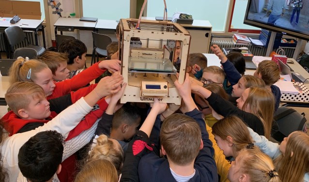 • De leerlingen zijn erg trots op de printer.