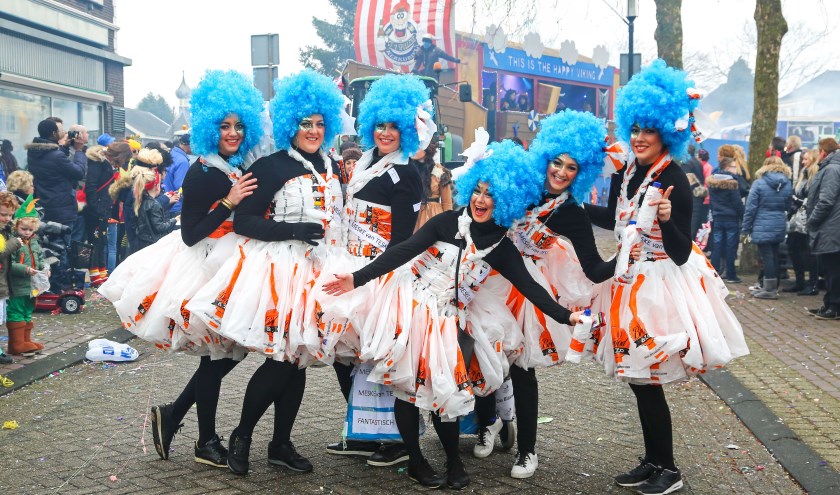 • Archieffoto van de optocht in Kerkdriel.