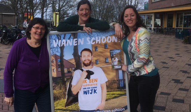 • Van links naar rechts: Ria Timmerman, Karin Sluyzer en Simone Visser.