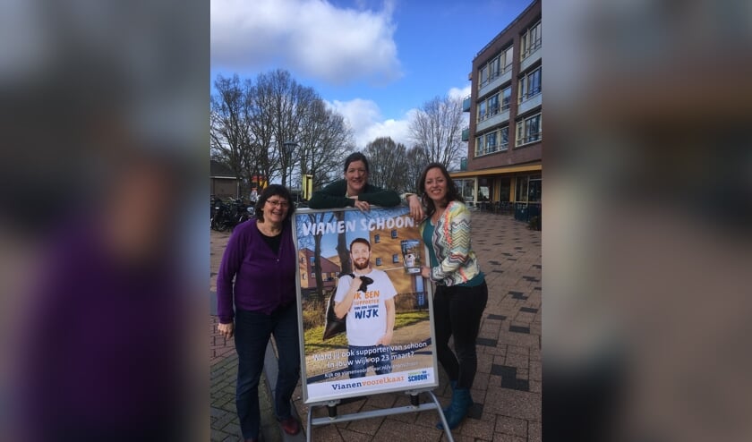 • Van links naar rechts: Ria Timmerman, Karin Sluyzer en Simone Visser.