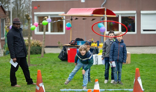 Buitenspeelactiviteit thema 'Winterspelen'