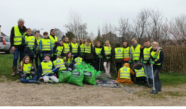 • Kinderen van De Bogerd ruimden afval op.