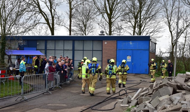 • Loods waar brand in ontstaan was.