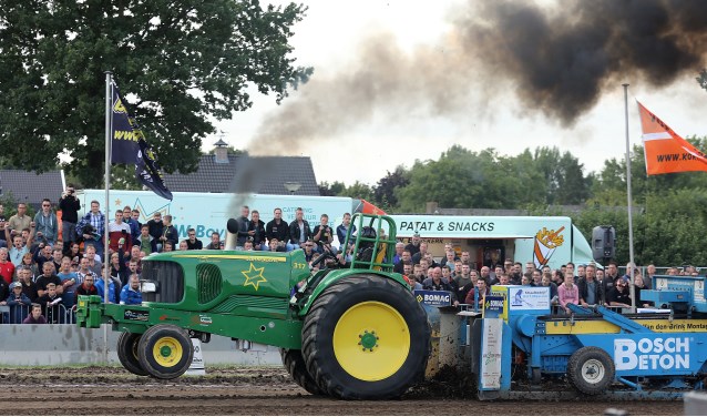 Tractor Pulling Event in Tienhoven aan de Lek