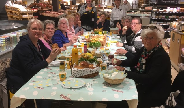 Gratis paasbrunch jumbo meentpassage