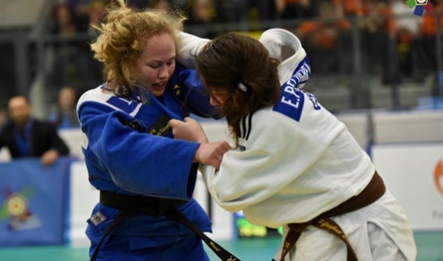 • Yael in actie tijdens de Cadet European Judo Cup.