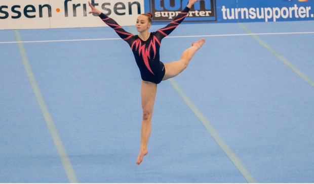 • Sanne Oost op het onderdeel vloer.