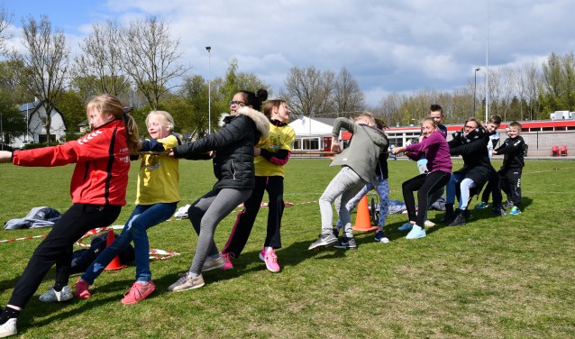 • Zo'n 350 kinderen deden mee aan de Koningsspelen.