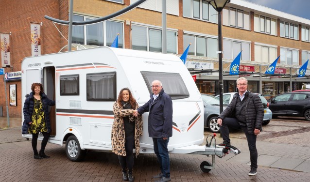 • De caravan werd onlangs afgeleverd in Leerdam.