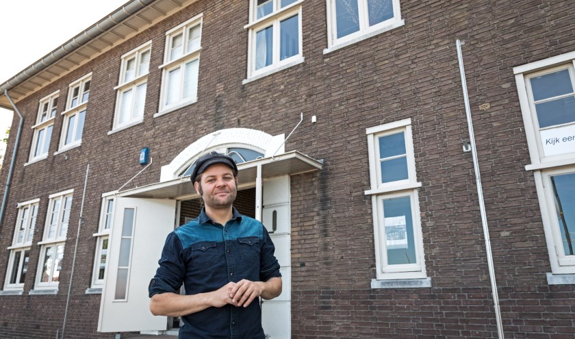 • Jeroen Stijlaart voor 'Maison Publiek', het pand aan de Steenweg in Zaltbommel.