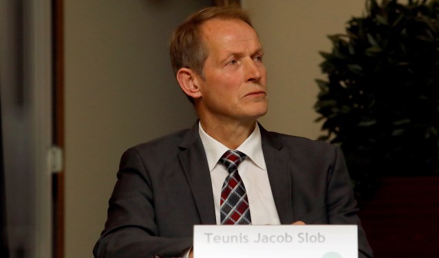 • Ondanks pittige kritiek bleef wethouder Slob het samenlevingsprogramma enthousiast verdedigen.