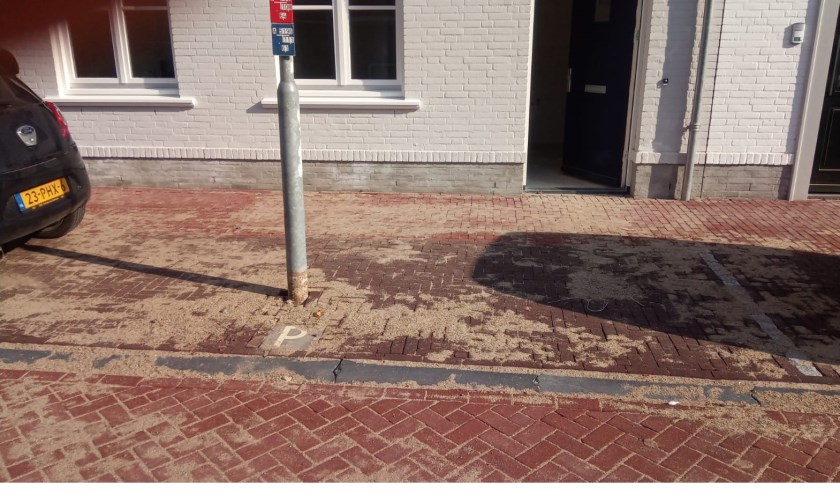 • Het valt niet mee om hier te parkeren.