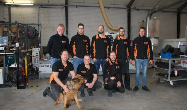 Bij Vos Kunststoffen worden onder andere gerecyclede platen bewerkt.