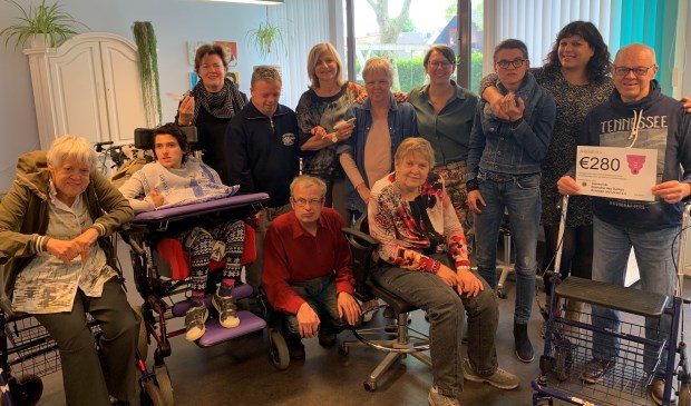 • De cliënten en medewerkers van activiteitencentrum Poolmanweg in Lekkerkerk.