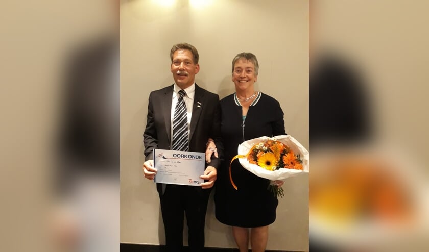 • Kees en Wil van der Grijn werden in het zonnetje gezet.