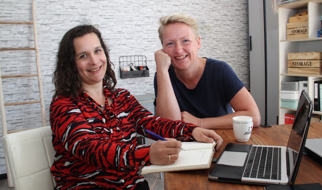 • Esther Jeras (links) en Ingeborg de Keizer.