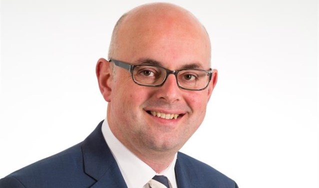 • Burgemeester Martijn Vroom.