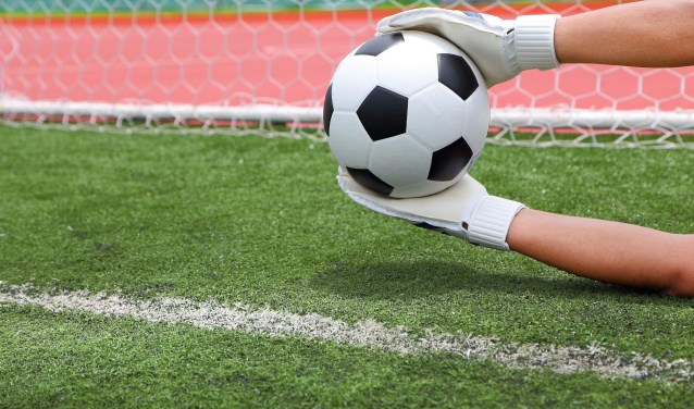 • LRC organiseert een keepersdag voor jeugdkeepers uit de regio.