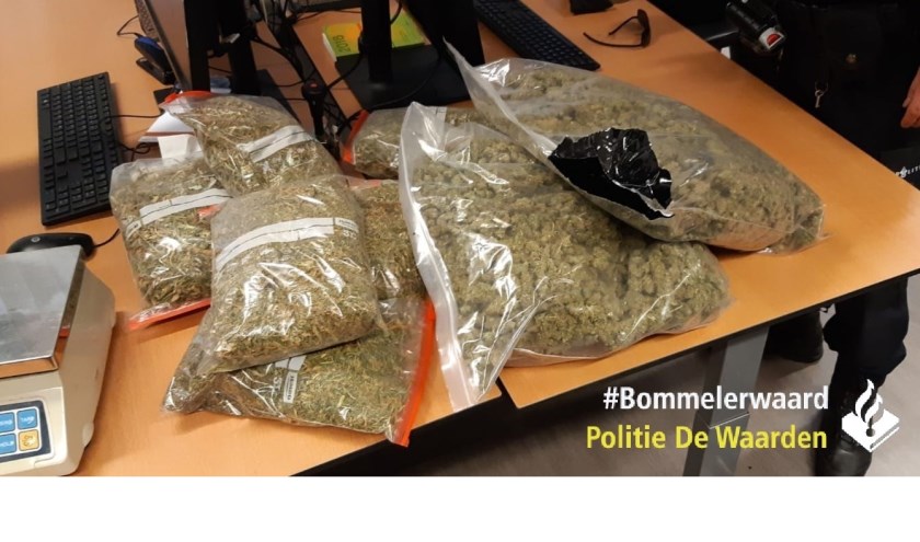 • In het pand lag ook drie kilo hennep.