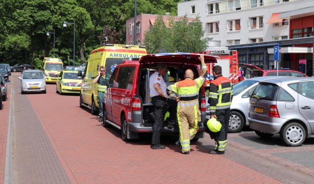 • Bij De Wielewaal werden veel hulpdiensten ingeschakeld nadat er een vreemde lucht was gemeld.