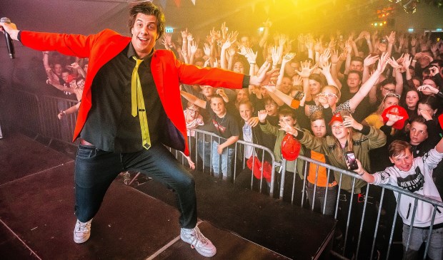 • Q-Music en De Snollebollekes vermaken Schoonrewoerd.