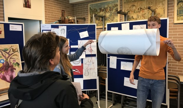 • David van Willigen heeft het onderwerp de misantroop en de illusionist verbeeld.