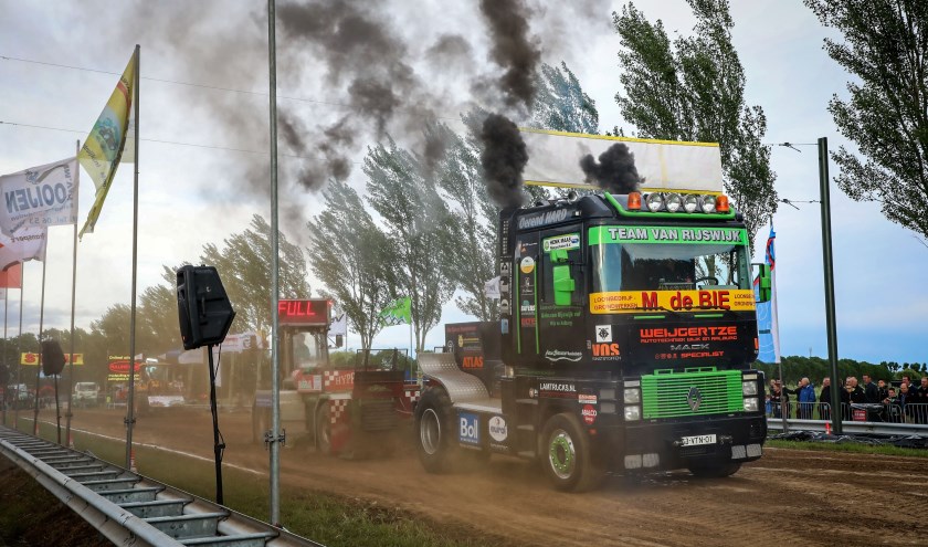 • 12e editie van Truckpulling Nederhemert