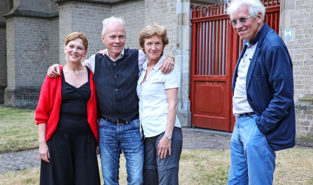 • Vlnr. Paulette Willemse, Thom Ummels, Irene Maessen en Hans de Wit.
