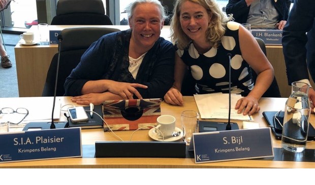 • Raadsleden Sethi Plaisir en Saskia Bijl van Krimpens Belang.