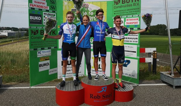 • Jens Bassa werd derde op het districtskampioenschap Zuid-Holland.