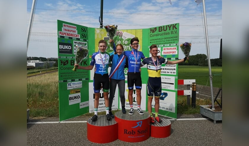 • Jens Bassa werd derde op het districtskampioenschap Zuid-Holland.