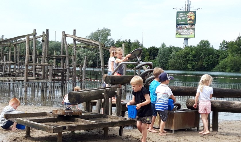 CBS Kon. Wilhelmina bezoekt camping De Rotonde in Enspijk.