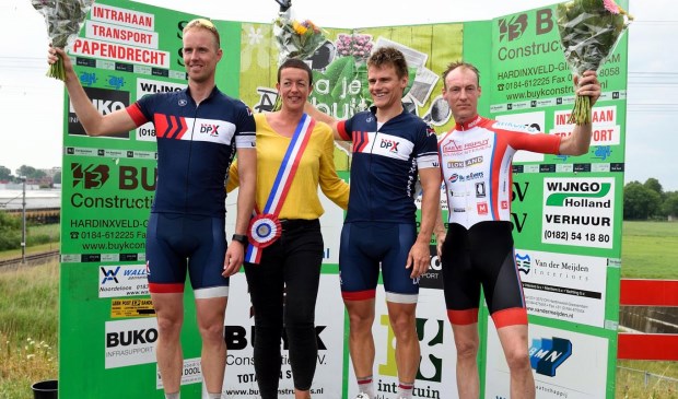 • Het podium in de funklasse met v.l.n.r. Tijmen Pesselse, Arjan van Dijk en Dirk-Jan Verspuij.
