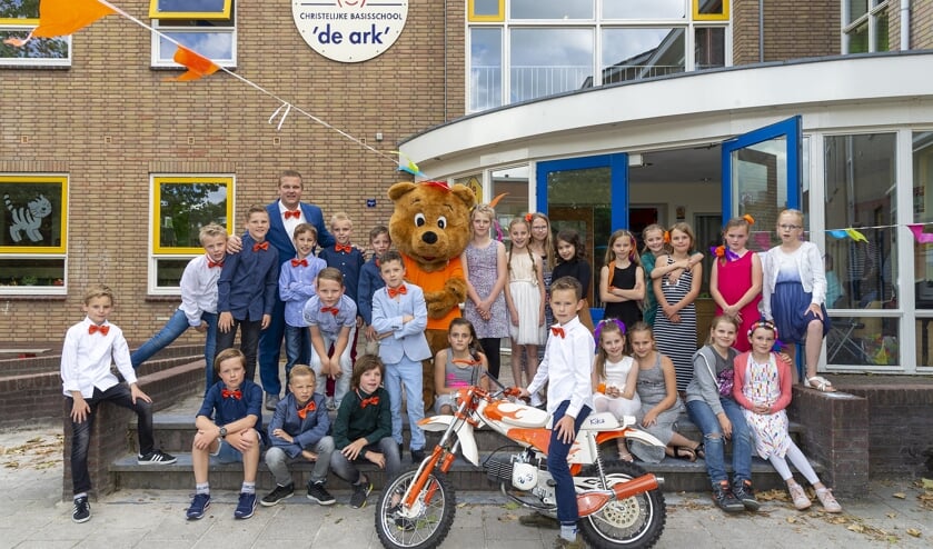 • De kinderen voor aanvang van het gala.