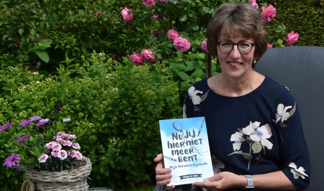 Corine de Jong uit Wijk en Aalburg schreef het boek 'Nu jij hier niet meer bent'.