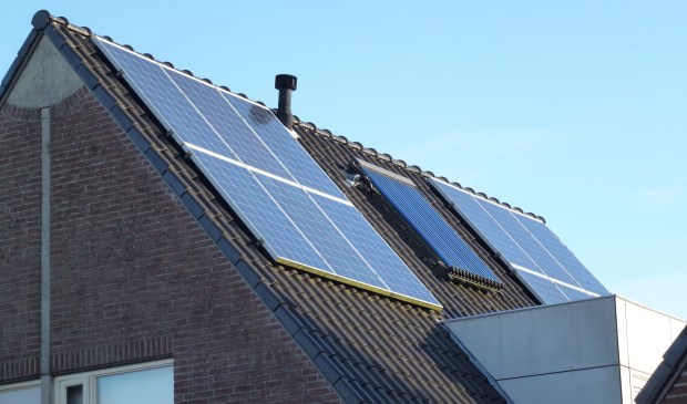 • Zonnepanelen bij een eerdere duurzaamheidsactie in Hoornaar.