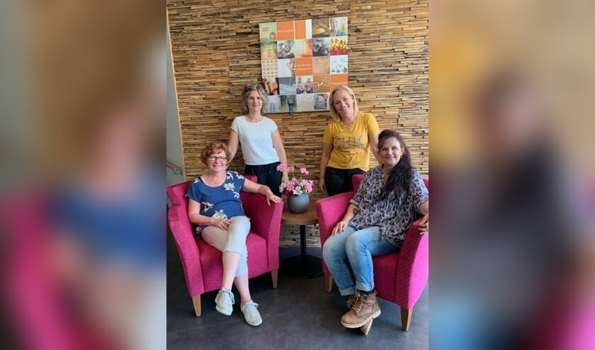 Hilde, Harriët, Roselie en Carianne vormen een hecht team.
