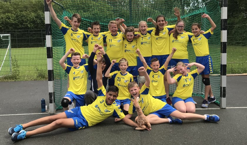 • Het kampioensteam van de D van DES.