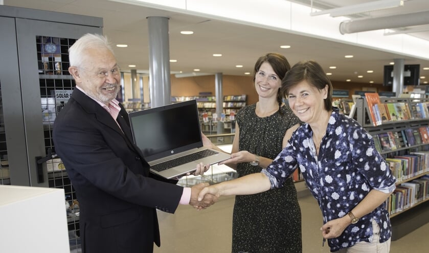 Rotaryclub Geldermalsen heeft de opbrengst van het Groot Geldermalsen Dictee voor de jeugd verdeeld | de opbrengst gaat dit jaar naar DigiTaalhuis Geldermalsen en Medialab Geldermalsen- © Fotografie George Burggraaff -