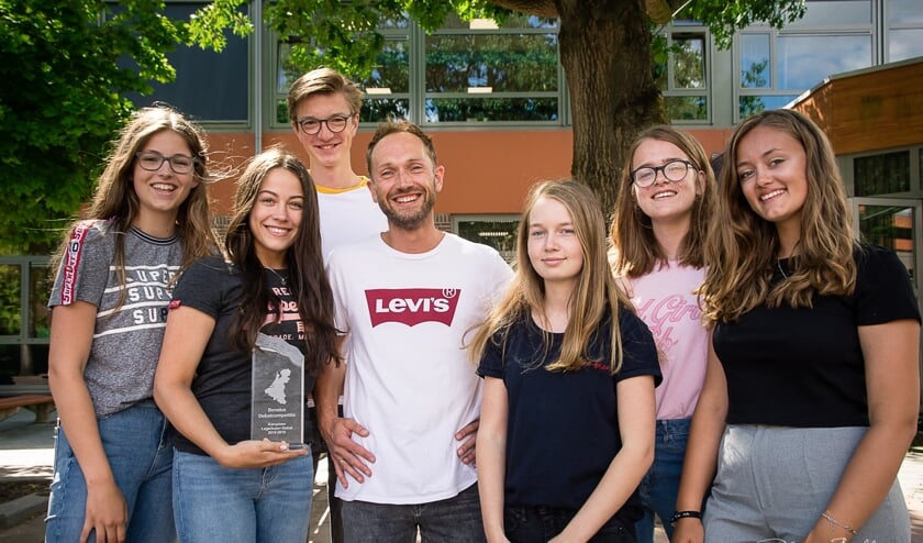 Het debatteam van het Altena College.